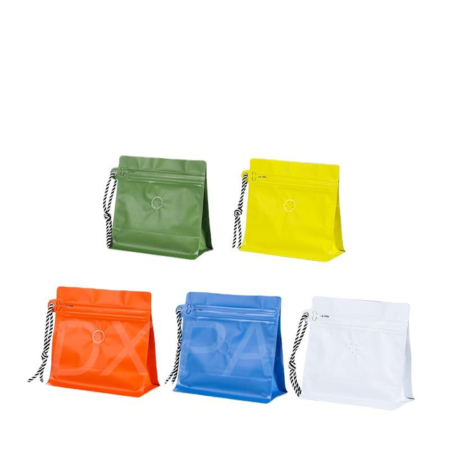 Custom Personalised Aluminium Foil Reusable Zipper Flat Bottom Coffee Pouch Cube Coffee Packaging Air Valve Bag